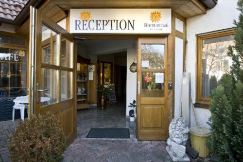 Hotel Blume Freiburg Bagian luar foto