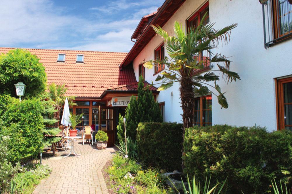 Hotel Blume Freiburg Bagian luar foto
