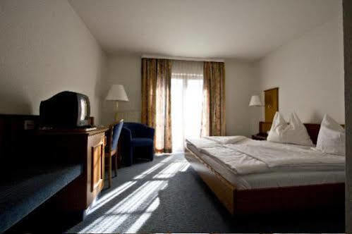 Hotel Blume Freiburg Bagian luar foto